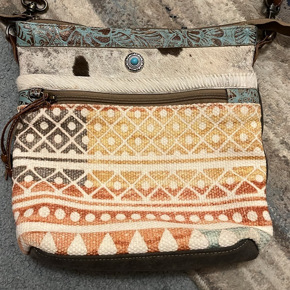 Myra Bag Chic Indie Crossbody - Picture 3 of 13
